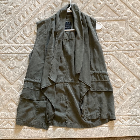 Sanctuary Olive Green Sleeveless Vest - Picture 4 of 6